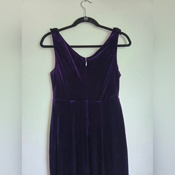 Pinup Couture by Laura Byrnes Gilda Gown - Dark Purple Velvet - Size 6/8 - Picture 7 of 10
